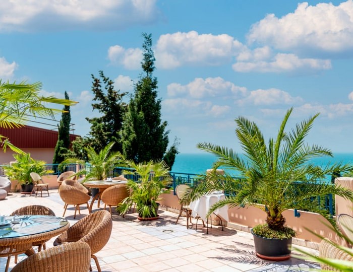 Терраса - Комплекс ODISSEYA Wellness Resort / Одиссея Велнес Резорт